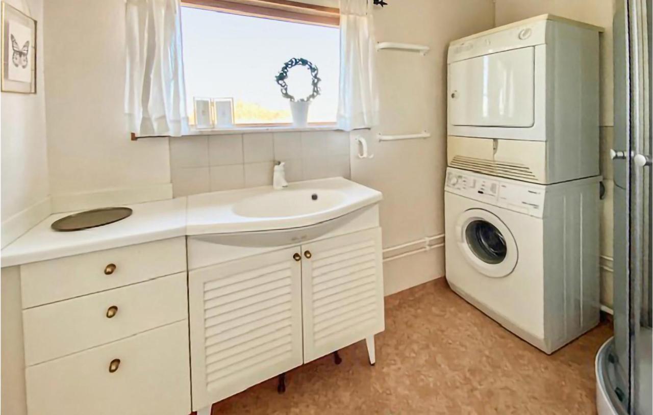 Gorgeous Home In Harloesa With Wifi Harlosa エクステリア 写真